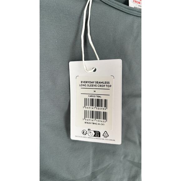 GymShark Everyday Seamless Long Sleeve Crop Top Womens Medium Cargo Teal B7A2S - Picture 5 of 8